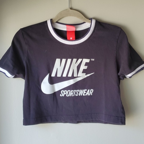 Nike Tops - Nike Cropped Tee